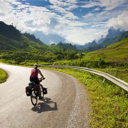 A GUIDE TO ROAD TRIP IN LAOS